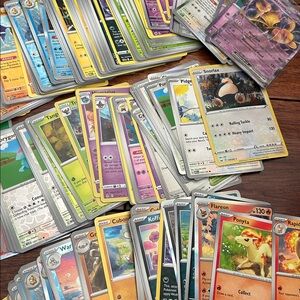 200 Pokemon cards bulk mixed type, great condition, English, variety